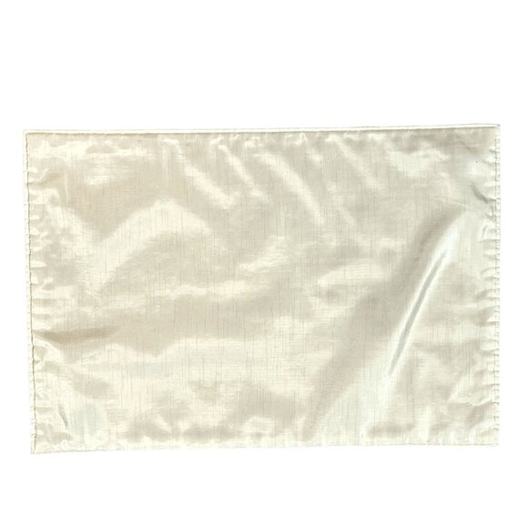 4 Cream Quilted Dining Table Placemats Elegant Waffle Decor 12.5" X 18.5" - Picture 6 of 8